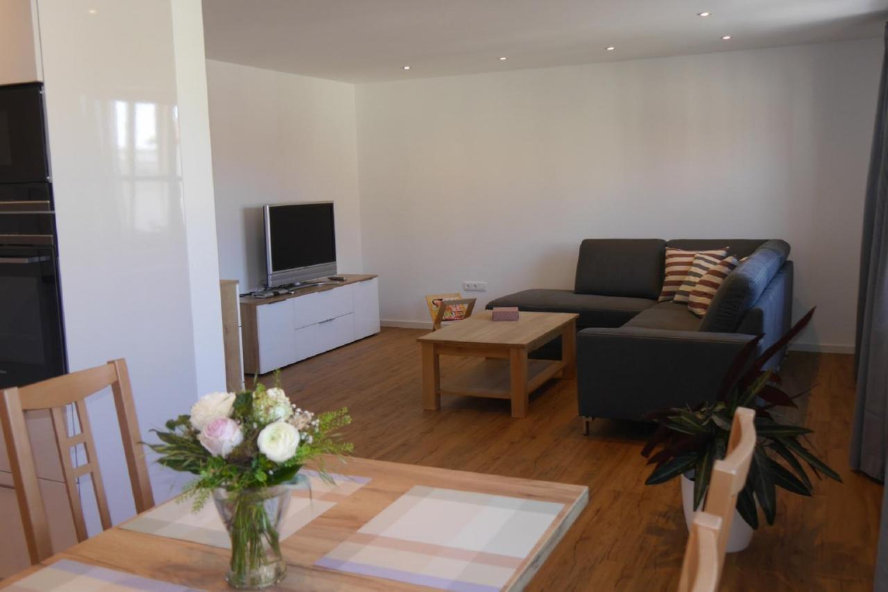Ferienwohnung Rosenberger Kolitzheim ภายนอก รูปภาพ