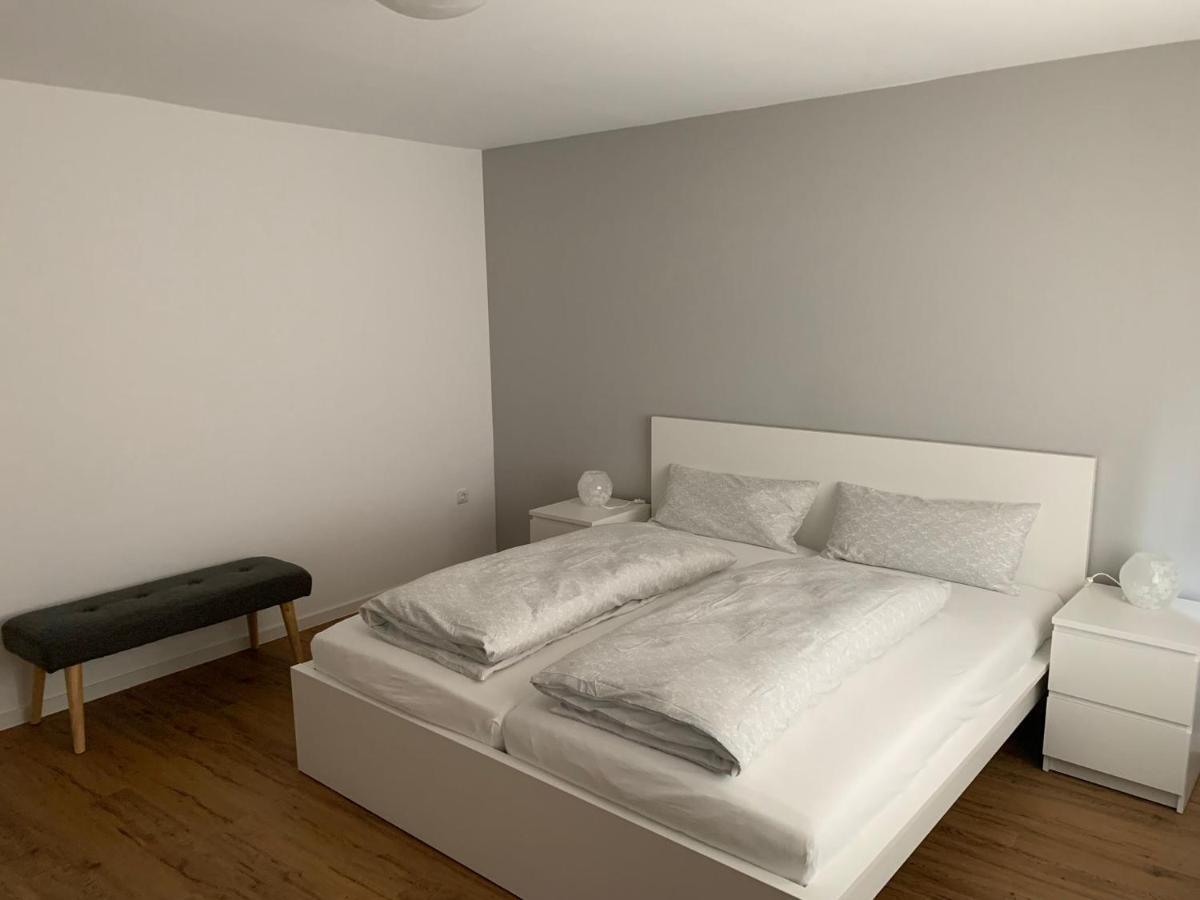Ferienwohnung Rosenberger Kolitzheim ภายนอก รูปภาพ